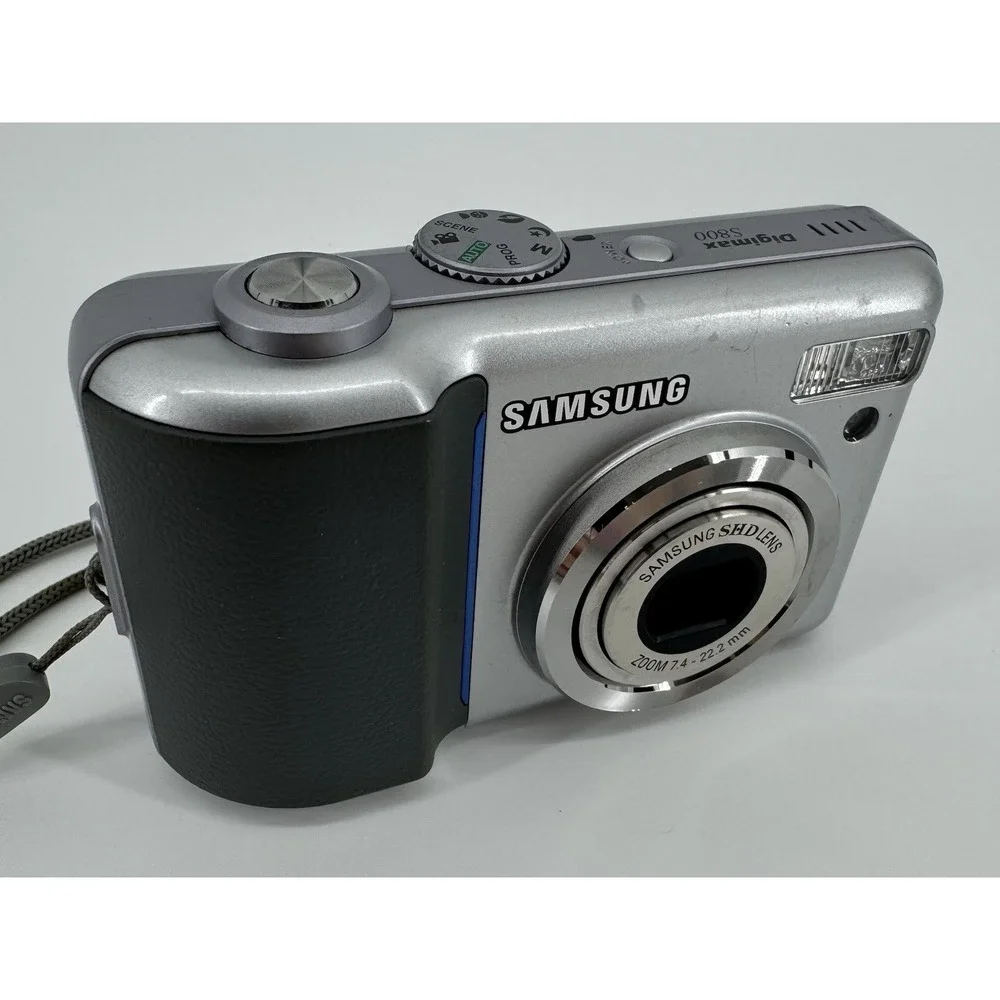 Samsung Digimax S800 8.1 Mega Pixels Digital Camera Silver Point in Original Box